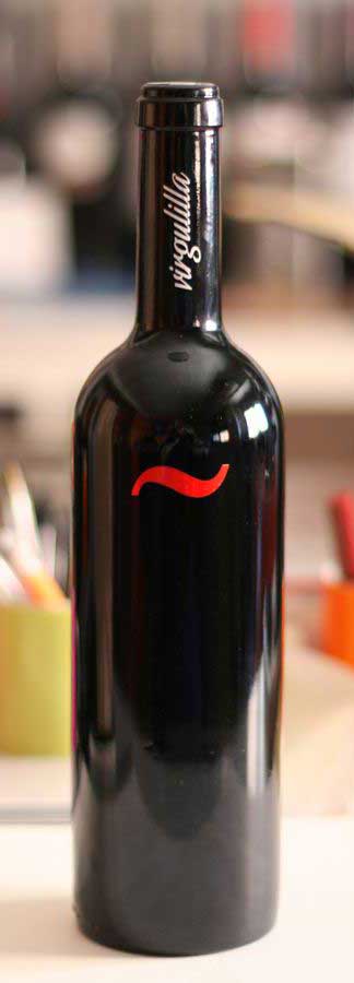 Bottle of vino Virgulilla, tilde, rasgo